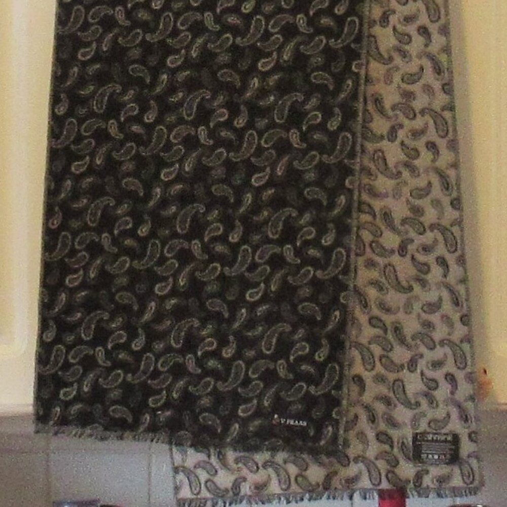 V. Fraas Cashmink Vintage Black and Gray Large Scarf, Made in Germany P114